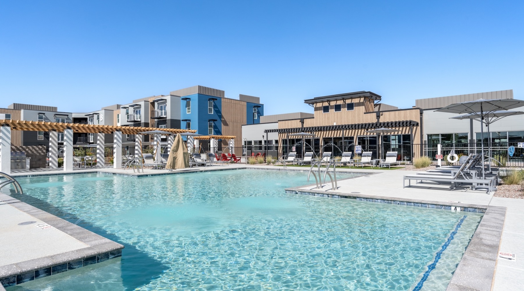 FLATZ 520 | Studio, 1, 2 & 3 Bedroom Apartments in Maricopa